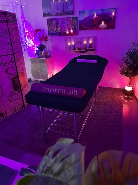 Tantric massage Sexual massage Husi